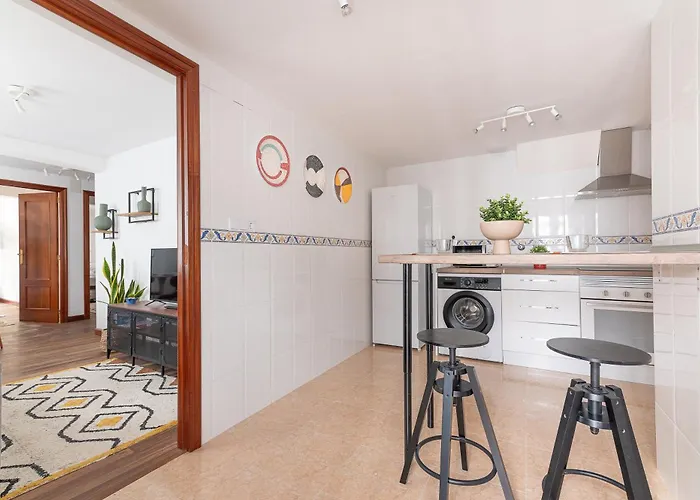 Moderno En El Casco Antiguo De *